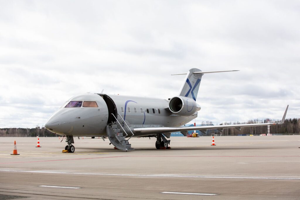 2003 Bombardier Challenger 604 Yl Tim File Image 30